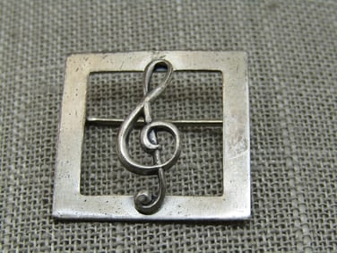 Vintage Beau Sterling Treble Clef Brooch, 1" Square Frame