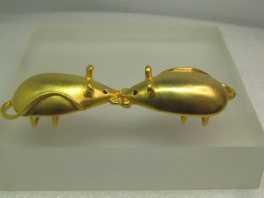 Vintage Mouse Interlocking Buckle Set, 1970's