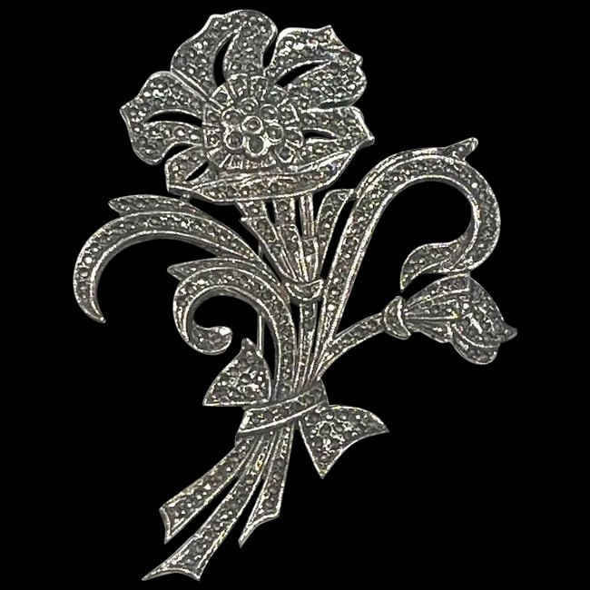 Large Vintage Art Deco Sterling Silver and Marcasite Brooch: Title: Large Vintage Art Deco Sterling Silver and Marcasite Brooch Description: Large Vintage Art Deco Sterling Silver and Marcasite Brooch Hallmarked: Sterling Weighs 22.3 grams Measures Approx. 3 x