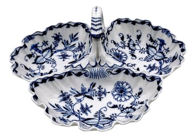 19th Century Meissen Blue Onion, Handled Three Section Shell Dish