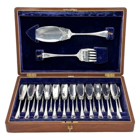 Antique English Boxed Engraved Sheffield Fish 26 Piece Fish Serving Set
