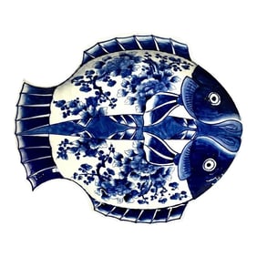 Early 20th Century Meiji Period Signed Fukagawa Blue & White Fish 'Flounder' Plate