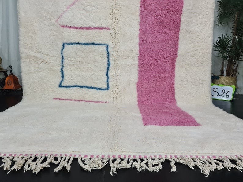 White Authentic Soft Rug - 3