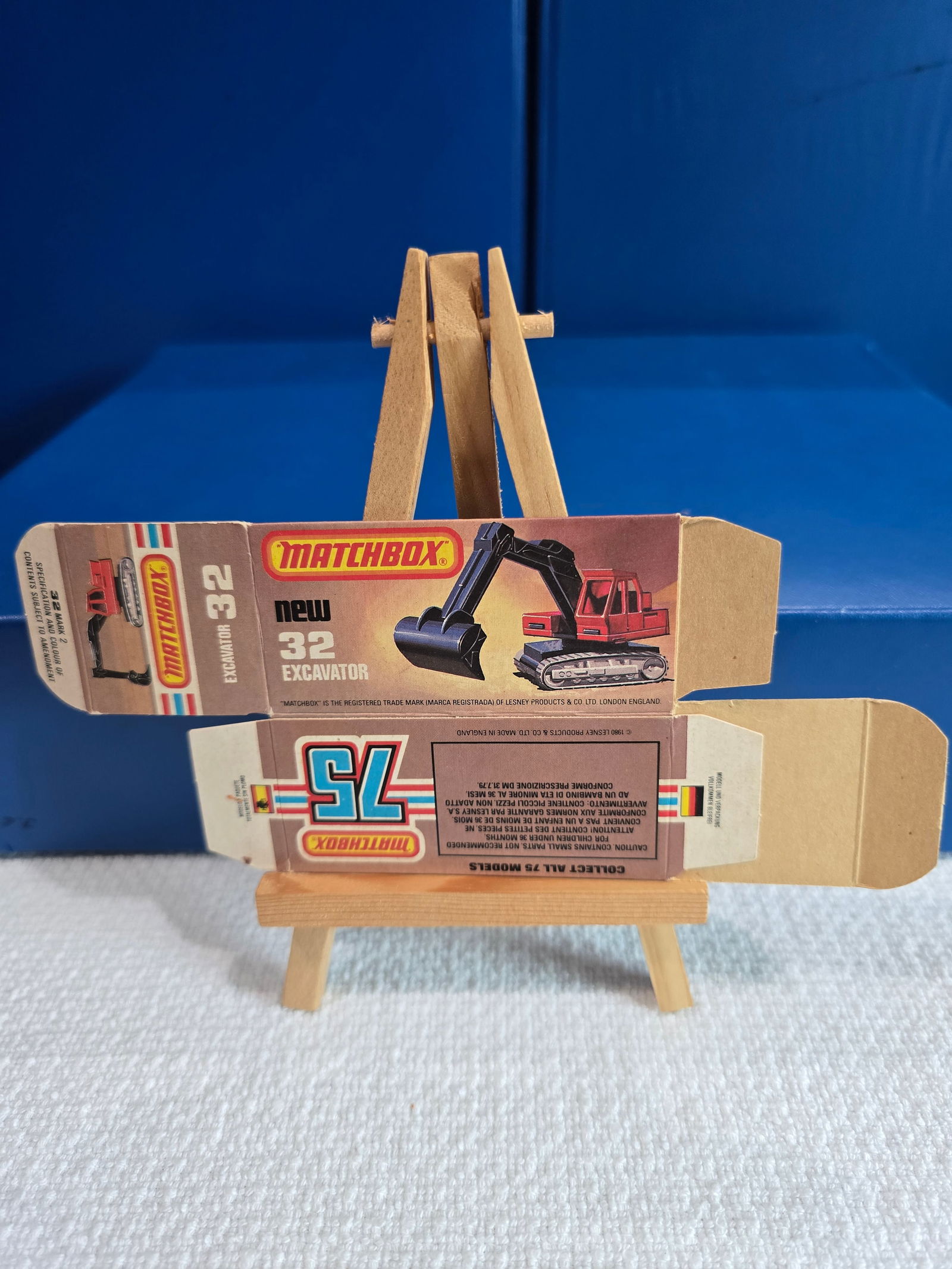 #32 Excavator - empty box