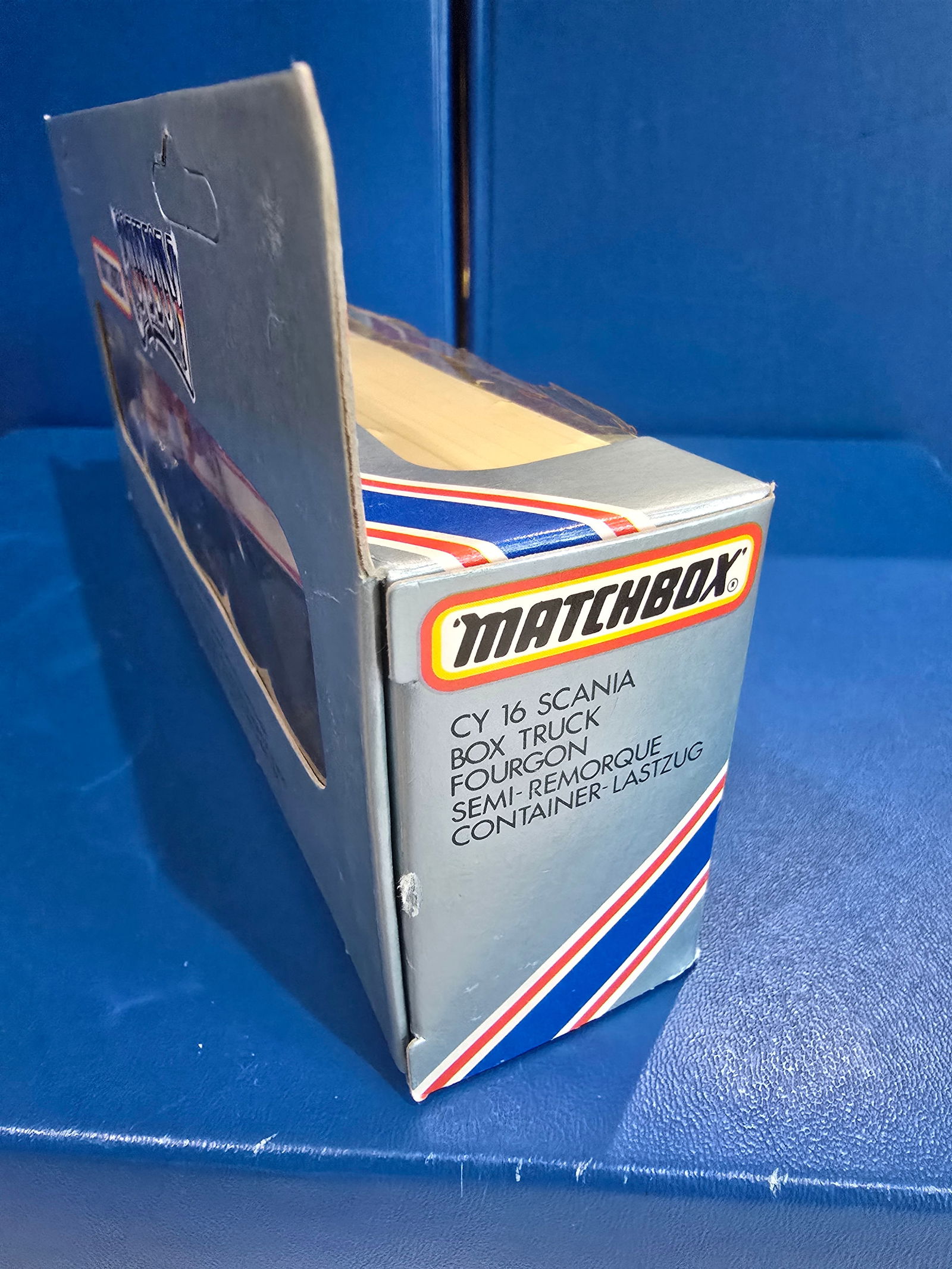 Wimpy, Scania tractor, white macau base - 3