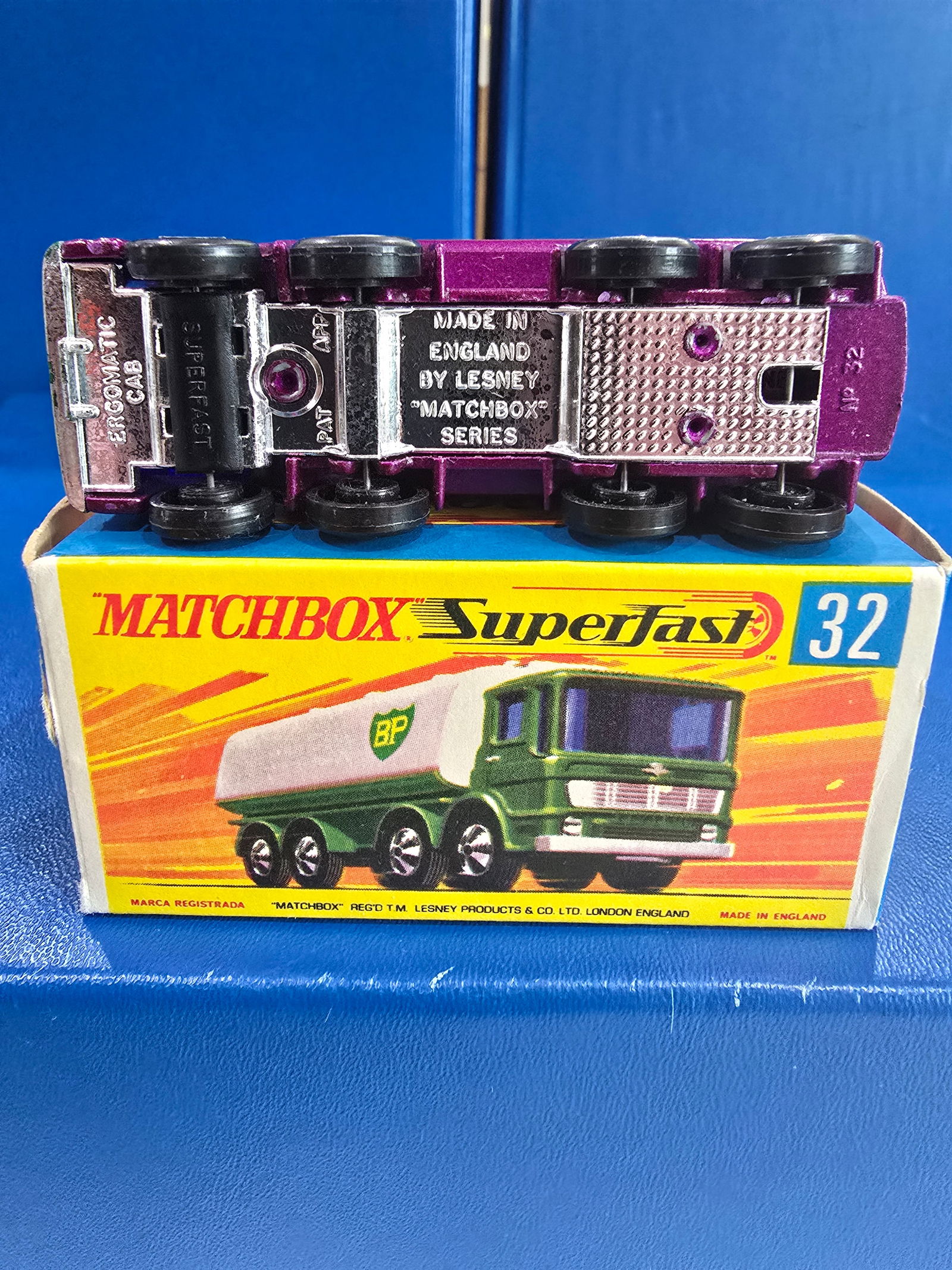 Piclfords, Scania tractor, crome macau base - 2