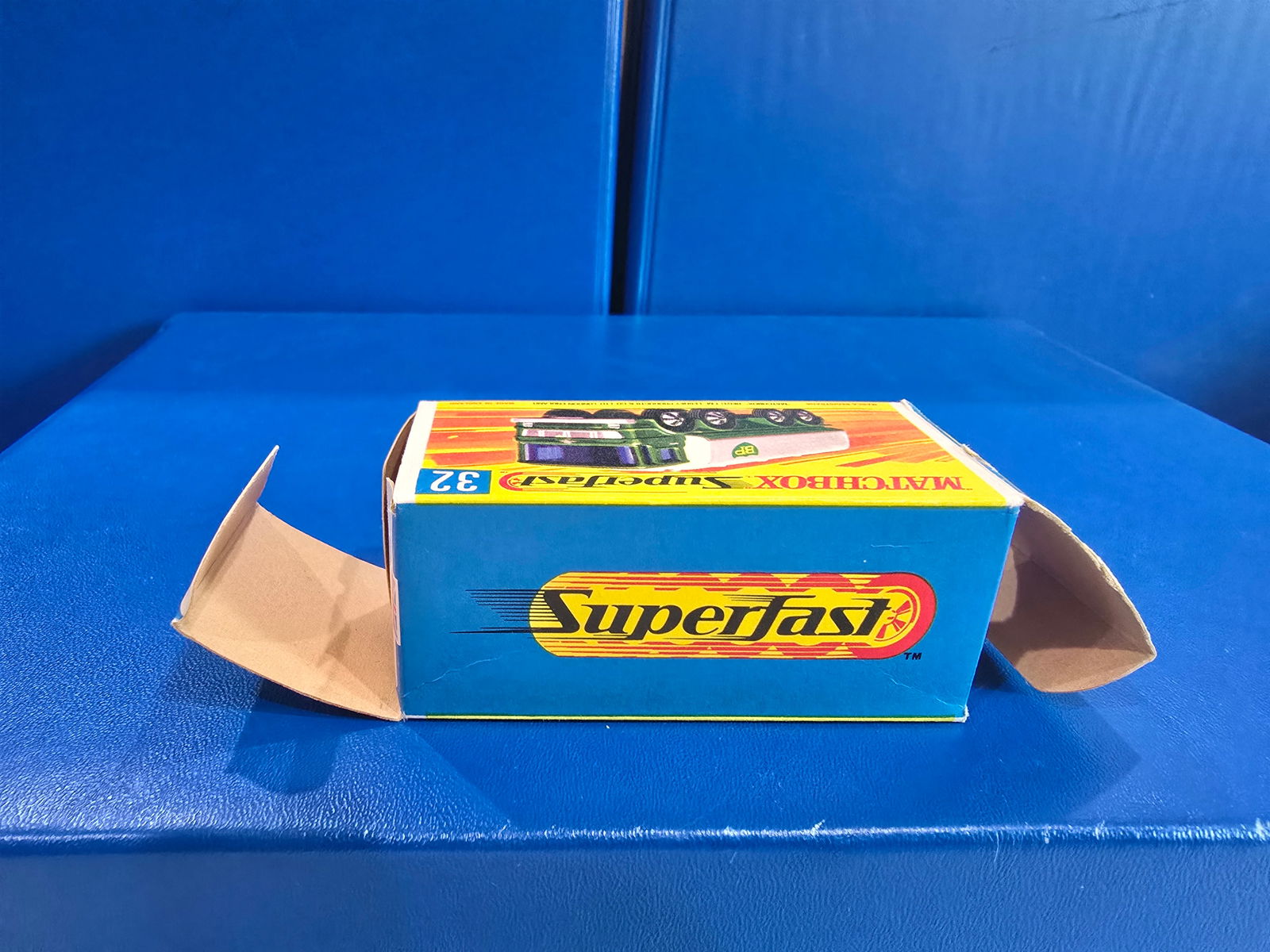 Piclfords, Scania tractor, crome macau base - 6