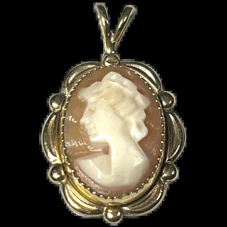 Vintage Shell Cameo Pendant 14k Gold Fill (1 of 8)