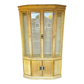 1970s Vintage Stanley Lighted Faux Bamboo and Cane China Display Cabinet