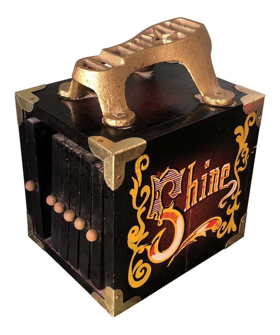 Vintage Shoeshine Wooden Coaster Holder: Beautiful wooden coaster holder, perfect for any bar or any kitchen table for storing and holding glass coasters. Comes with 6 coasters. Condition: Alterations: Original Condition Unaltered Imperfecti