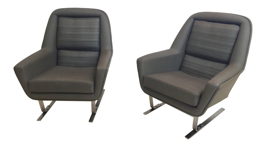 1970s Vintage Augusto Bozzi Style Modernist Cantilever Club Lounge Chairs - a Pair: Rare and stunning pair of club lounge chairs, Augusto Bozzi, Saporiti style. These cantilever armchairs are typical for the German and Eastern Europe Bauhaus era. These armchairs would make an eye-cat