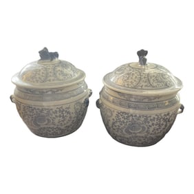 Pair of Vintage Chinese Porcelain Covered Pots With Foo Dog Finials Blue and White