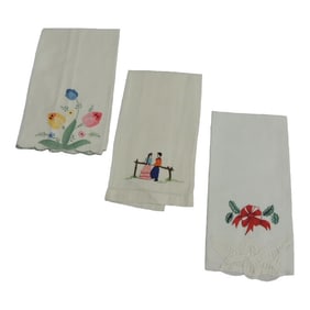 Vintage Embroidered Guest Towels - Set of 3