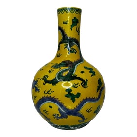 Early 20th Century Chinese Qing Porcelain Glazed Dragons Yellow Ground Tianqiuping Vase Yongzheng Se