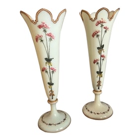 19th Century Louis XV Style Custard Glass Pair of Vases -2