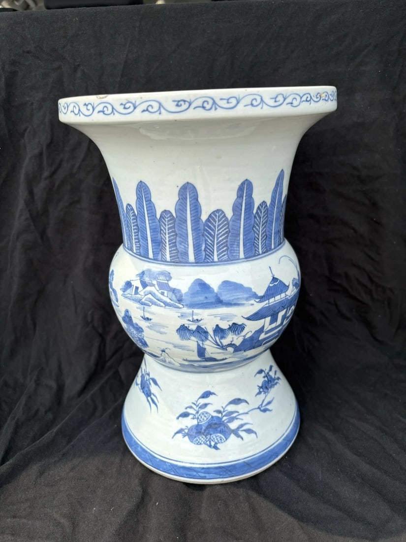 Chinese Export Porcelain Canton Vase (1 of 7)