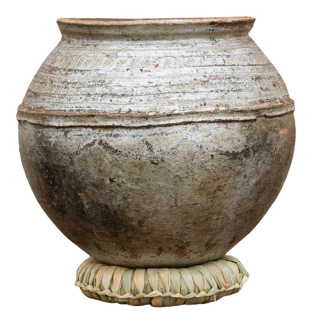 Kenga Silver African Carved Vessel: Handcrafted by Mossi tribe, these vessels are crafted in various shapes and sizes to store grains or water. Mossi pottery vessels are concave or convex in shape with decorative tribal carvings, burnis