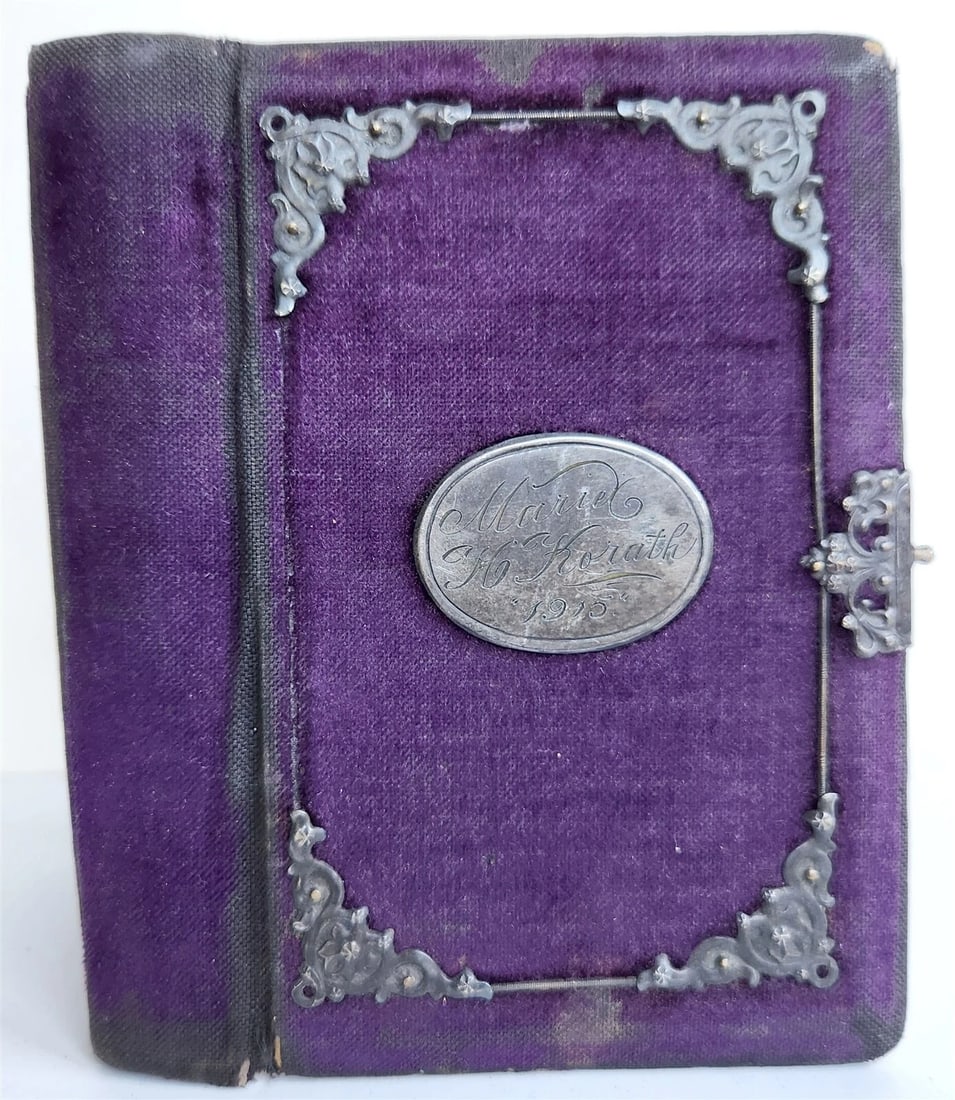 1909 AMERICAN HYMNAL in GERMAN antique VELVET BINDING w/ SILVER DECORATIONS: KIRCHEN-GESANGBUCH German hymnal for Evangelical - Lutheran congregations St. Louis, MO: Concordia Publishing House; 1909 Contains hymns by Martin Luther and other spiritual teachers The title page wi