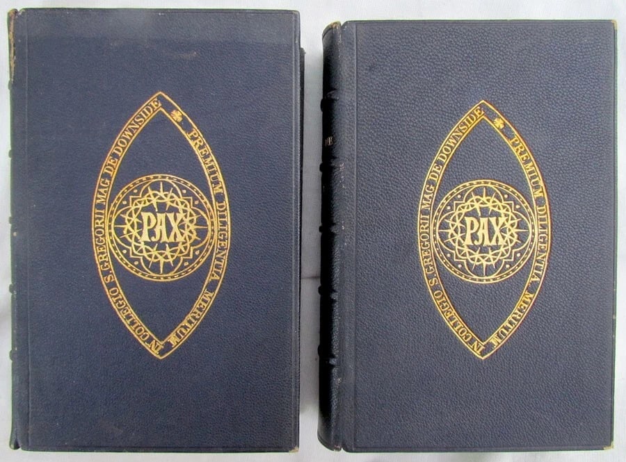 1870s ANTIQUE ESSAIS DE MONTAIGNE - 2 VOLUMES DECORATIVE BINDINGS: ESSAIS DE MONTAIGNE 2 VOLUMES Printed in Paris. Not dated. C. 1870s Very good condition. Minor wear of the binding. Size 7 by 4.5" Blue leather with embossed coat of arms of St.Gregory's college, blue