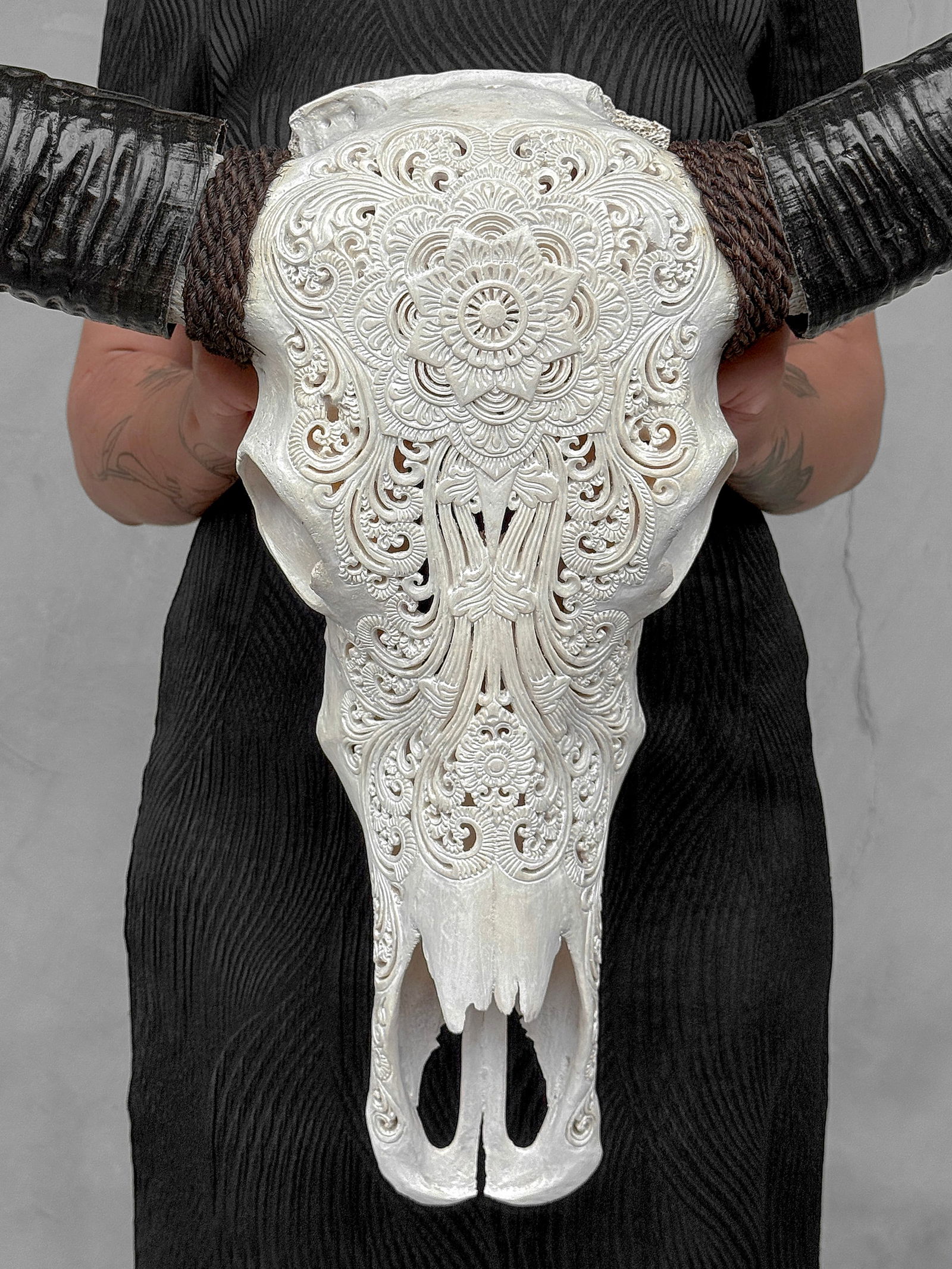 White carved water buffalo skull - Double flower mandala motif: Title: White carved water buffalo skull - Double flower mandala motif Maker:Unknown Origin: Indonesia Date/Period:2025 Materials:Bubalus Bubalis, bone, horn Dimensions:Height: 76 cm / 29.9 inches. Len