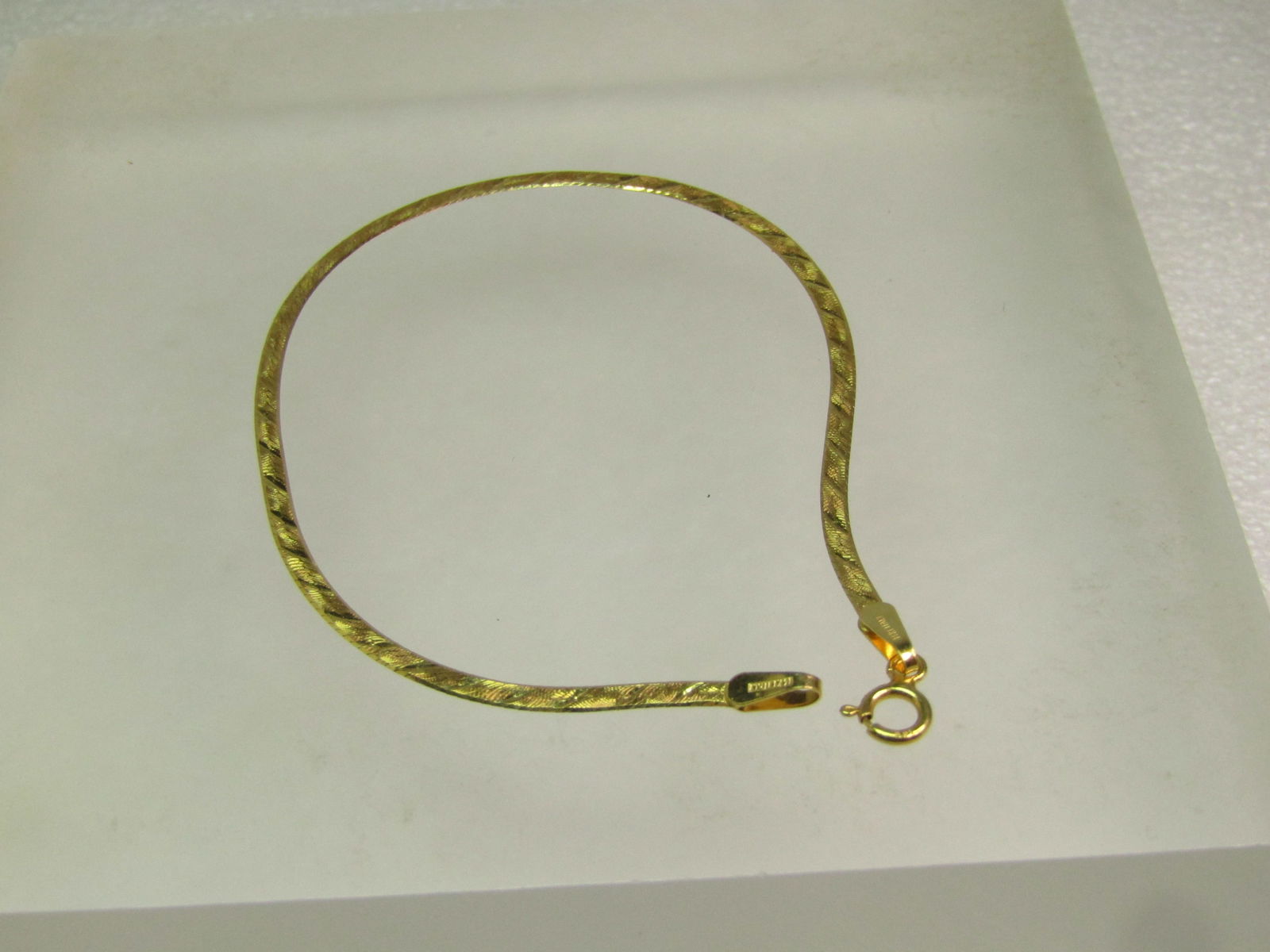 Vintage 14kt Reversible Gold Herringbone Bracelet, 7", Signed Aurafin, 1980's-1990's (1 of 6)