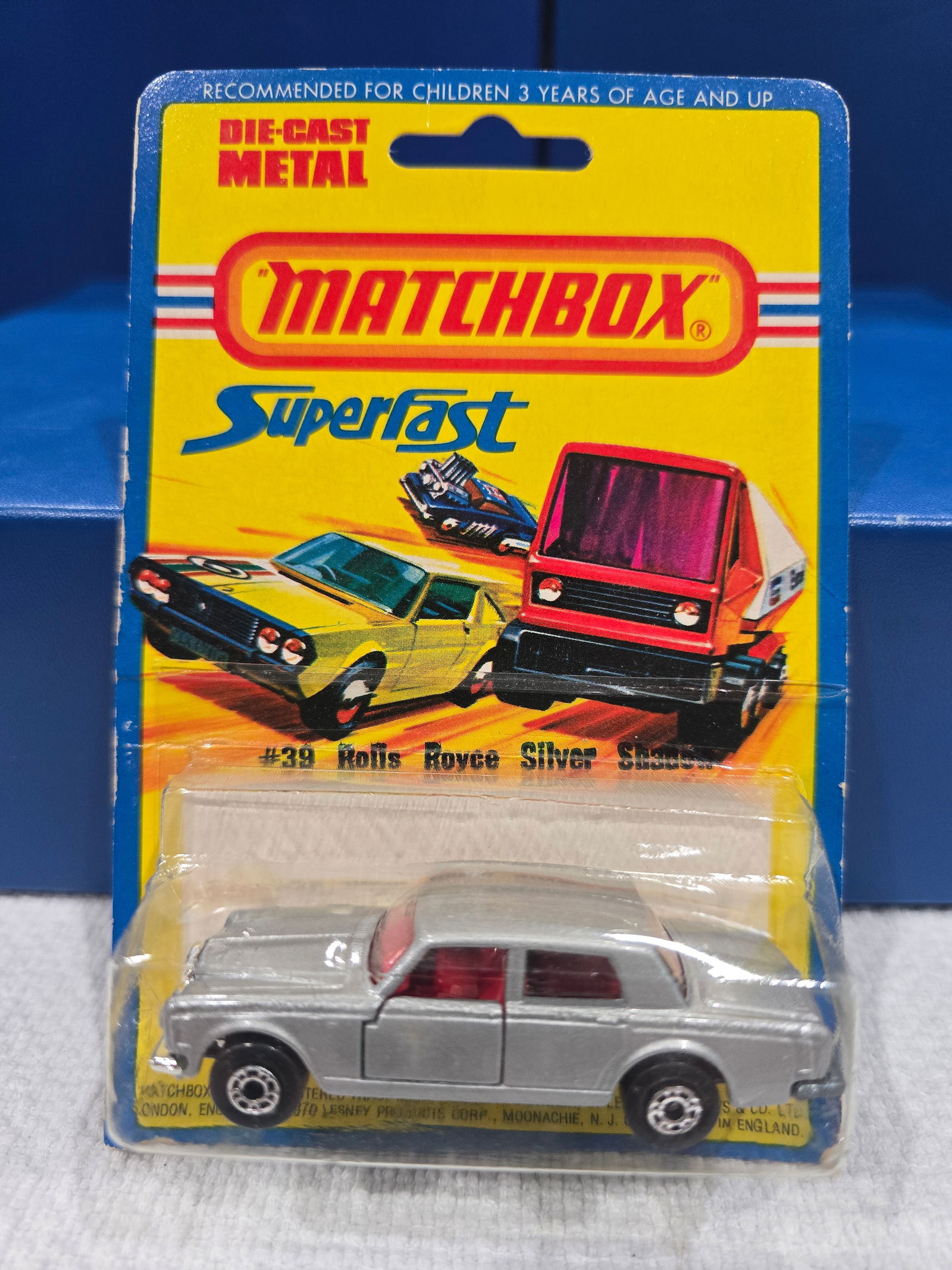 #39 Rolls Royce Silver Shadow, silver unpainted base, red interior, clear glass, england base (1 of 4)