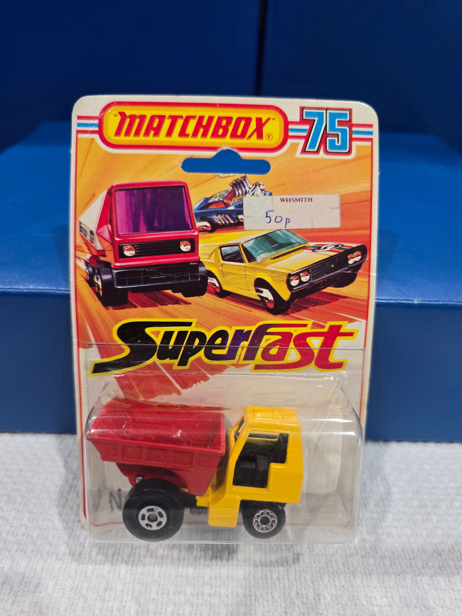 #26 Site Dumper, yelow cab, red dumper bed, black interior, glossy black base, England base (1 of 4)