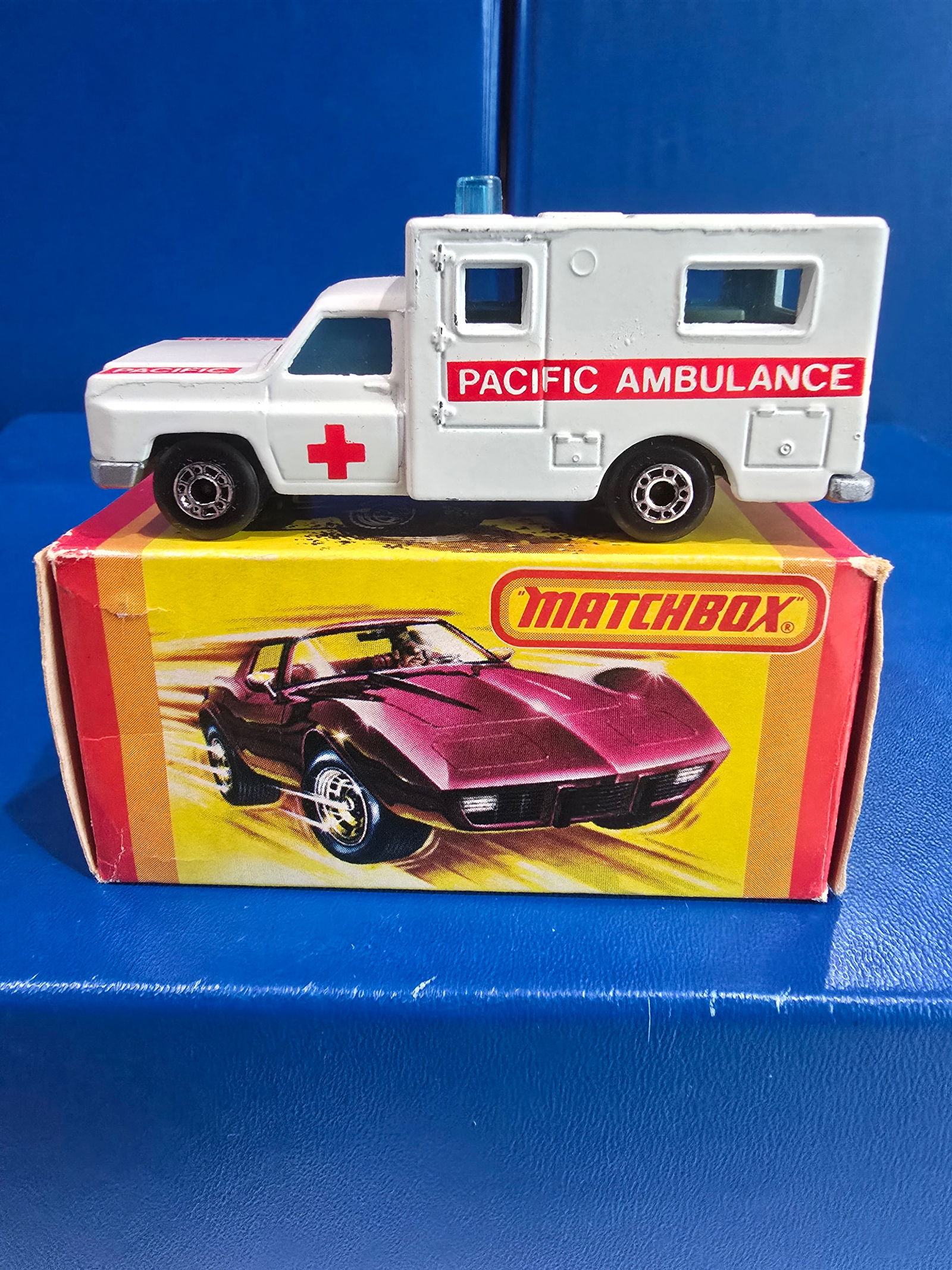 MB43 A.M.G. Mercedes 500 SEC , Macau black painted base, black body, black interior labels, clear: Title: Matchbox Yellow BoxDescription: MB43 A.M.G. Mercedes 500 SEC , Macau black painted base, black body, black interior labels, clear glassDate/Period: 1983Materials: MetalDimensions: 1/64 Reserve: