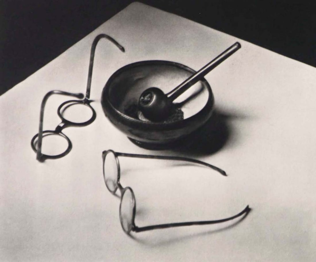 ANDRE KERTESZ - Mondrian's glasses and Pipe, 1926, Paris: Artist: ANDRE KERTESZ Print Title: Mondrian's glasses and Pipe, 1926, Paris Medium: Duotone Photolithograph Printing Date: 1990's Printed in Italy Image size approx. 6 x 7 inches Andre Kertesz (1894-1