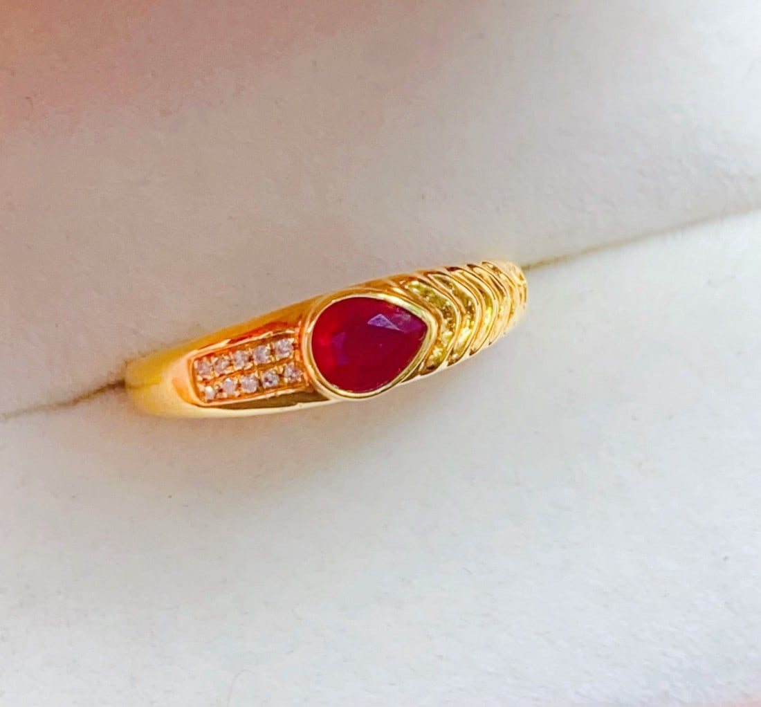 18k gold inlaid ruby ring (1 of 6)