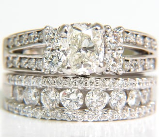GIA 3.02CT CUSHION BRILLIANT DIAMOND RING & MATCHING BAND SUITE 14KT +