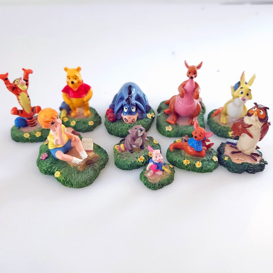 Disney Tiny Kingdom Winnie the Pooh & Friends Ceramic Miniature Figurines circa 1990 (1 of 9)