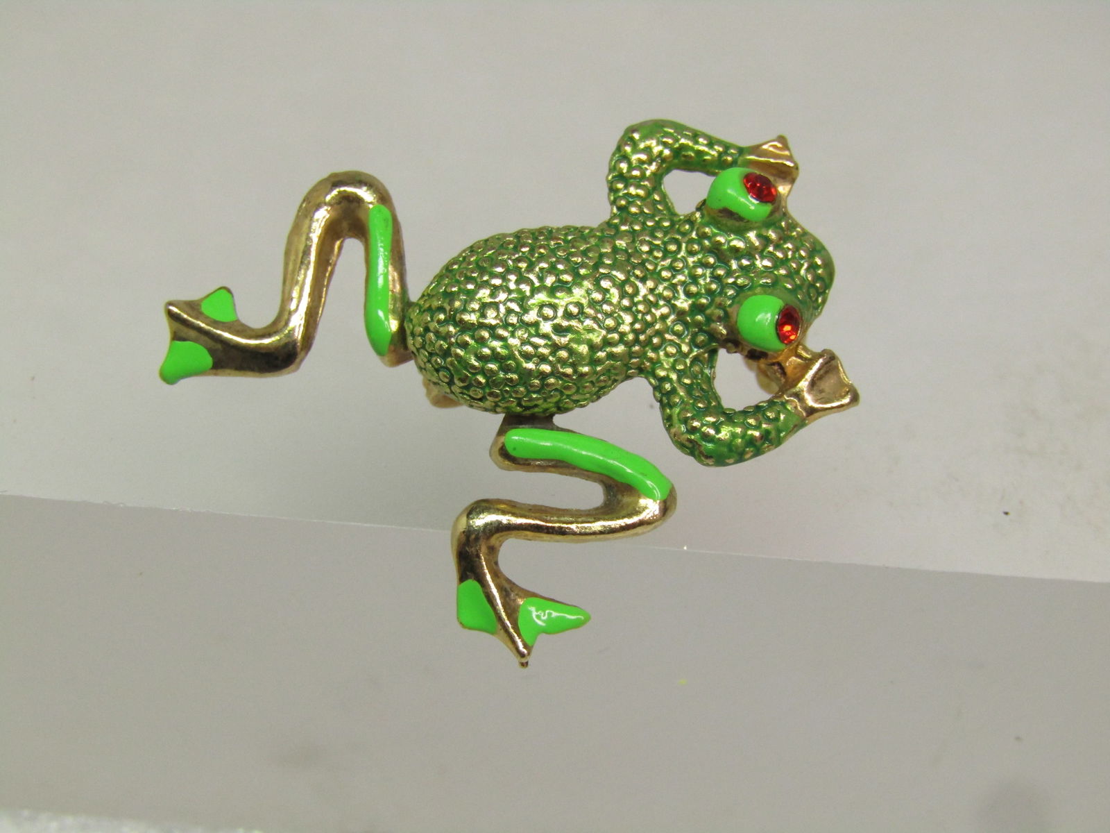 Vintage Enameled Green Frog Brooch, Rhinestone Eyes, MId-Century (1 of 5)