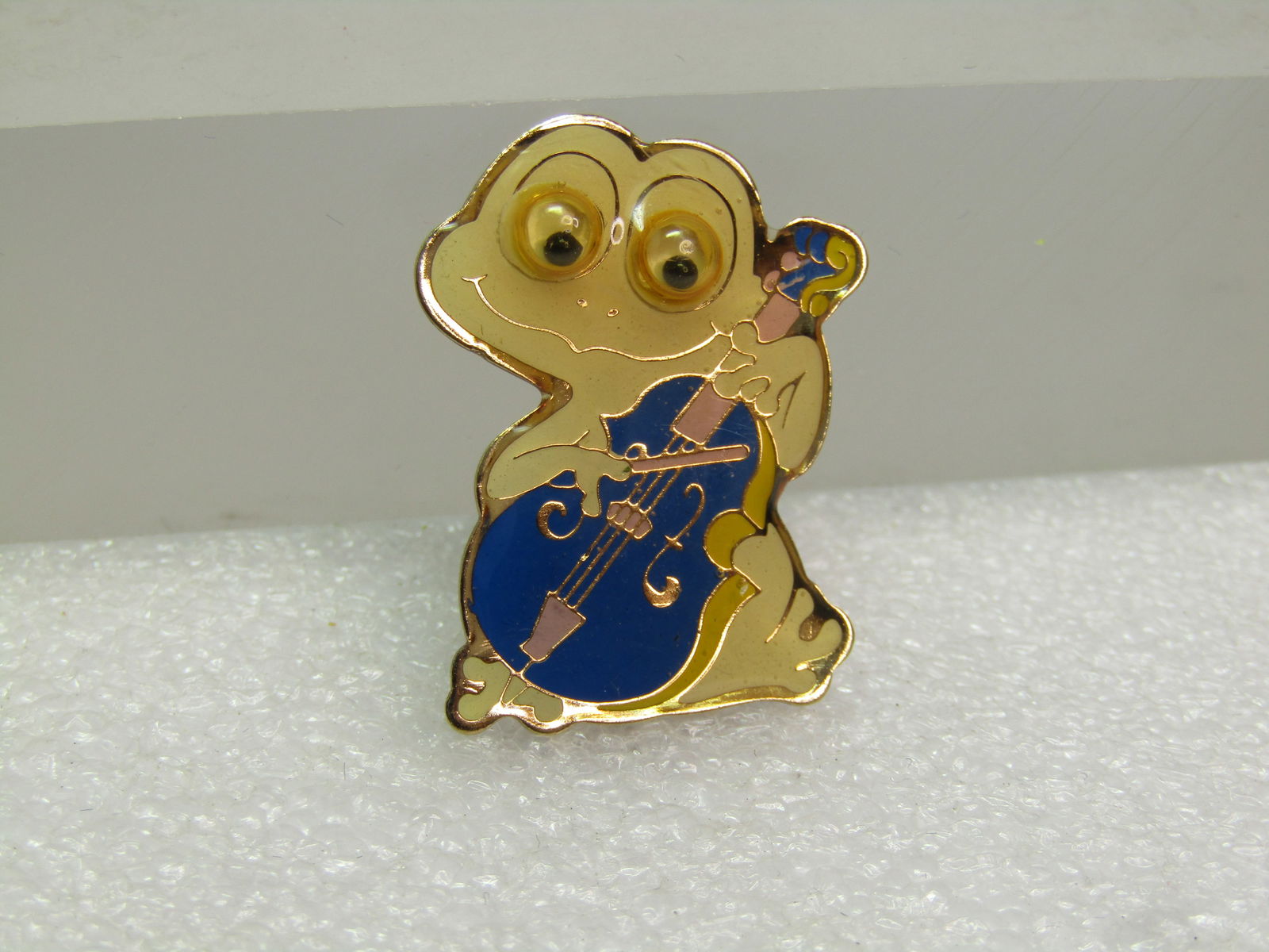 Vintage Enameled Laminated  Frog Cello Player Brooch, 1970's-1980's (1 of 4)
