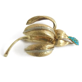 Vintage 1950's Turquoise Flower Brooch Pin in 18K Yellow Gold, 19 Grams