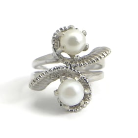 Vintage Double White Pearl Swirl Cocktail Ring 14K White Gold, 5.72 Grams