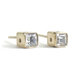 Vintage Princess Cut CZ Cubic Zirconia Stud Earrings 14K Yellow Gold, 2.33 Grams