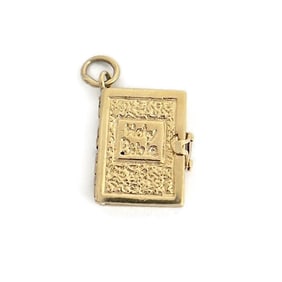 Vintage 1950's Holy Bible Movable Charm 12K Yellow Gold, 5.65 Grams