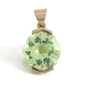 Vintage 1960's Octagon Lime Green Quartz Pendant 10K Yellow Gold, 13.40 Gr