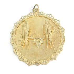 Vintage 1960's Two Birds Large Round Pendant Charm 14K Yellow Gold, 22.31 Grams
