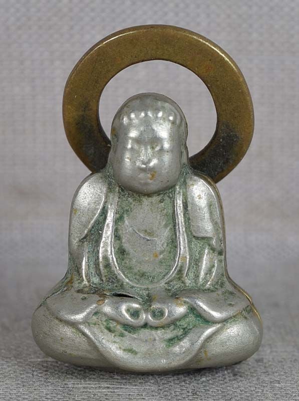1900s miniature Japanese bronze RELIQUARY Amida Buddha: Very unusual 1900s (late Meiji) miniature Japanese bronze reliquary to be worn as a pendant or used on a house altar. Beautifully made crisp image of Amida Buddha modeled on the Great Buddha of Kamaku