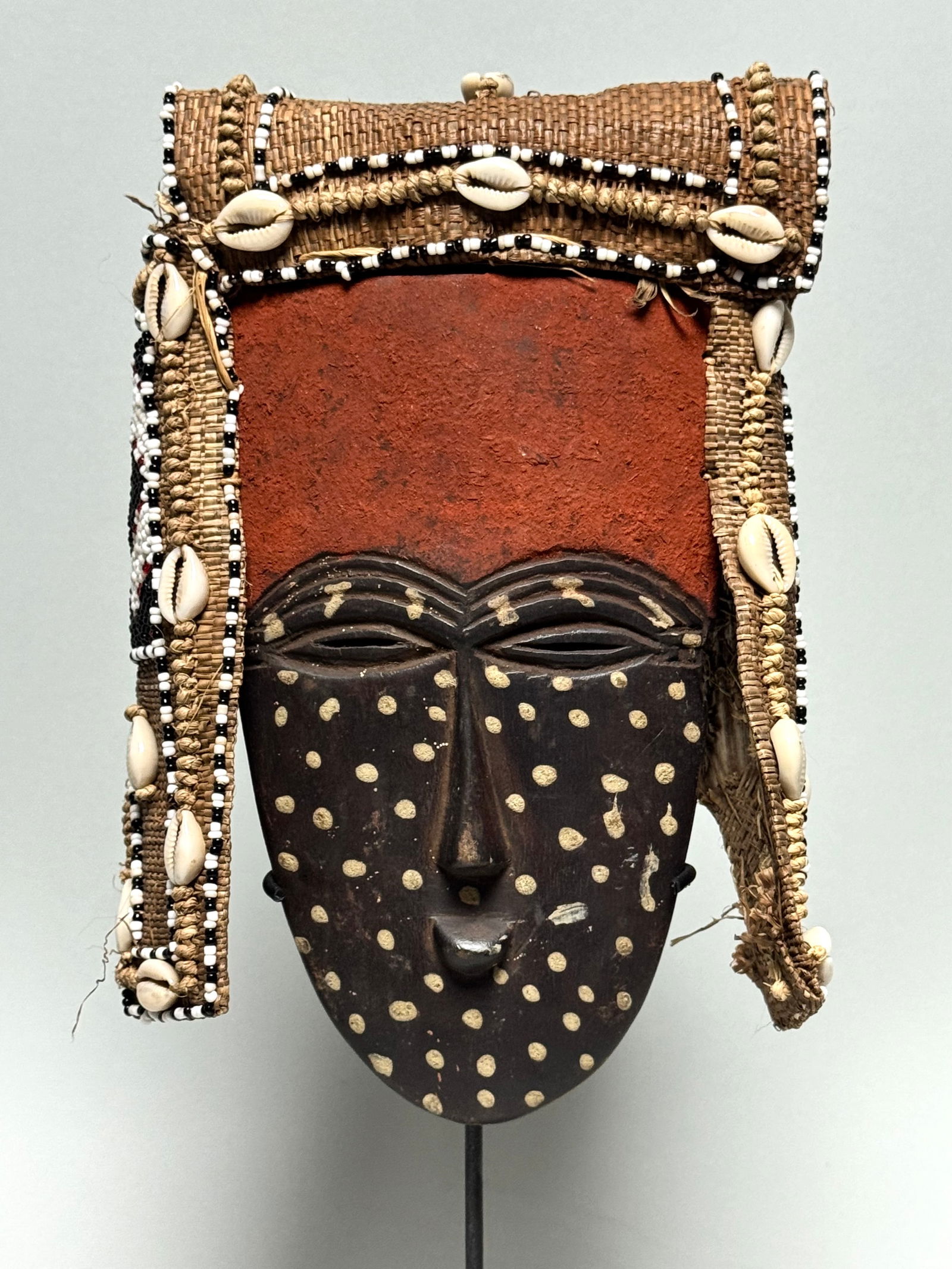 Dance mask Shoowa-Kuba - Africa + stand (1 of 9)