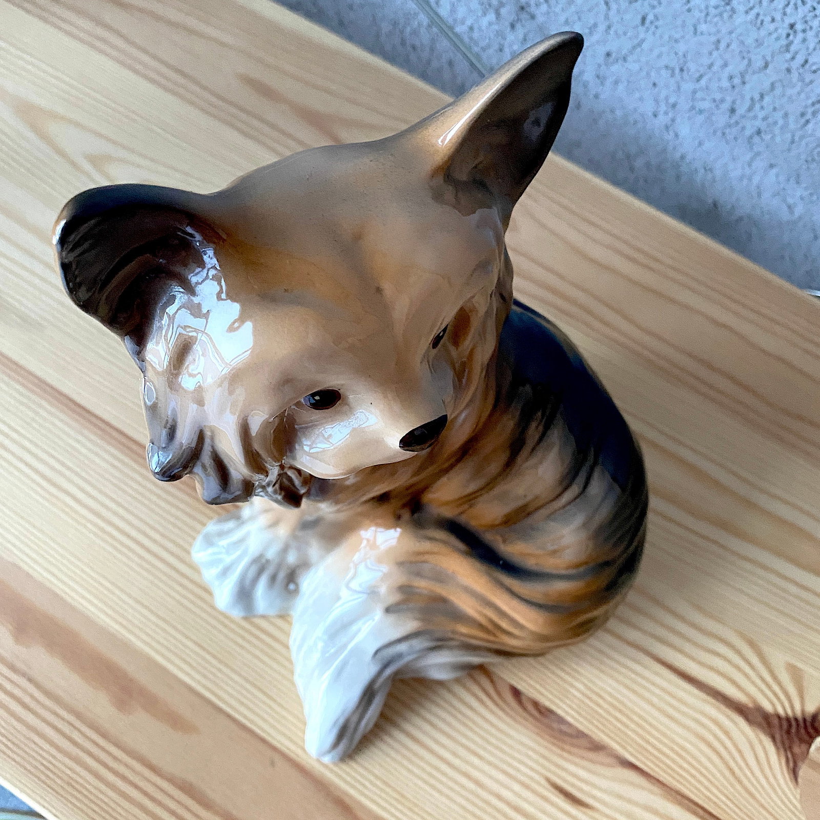 Porcelain dog Statue - 6