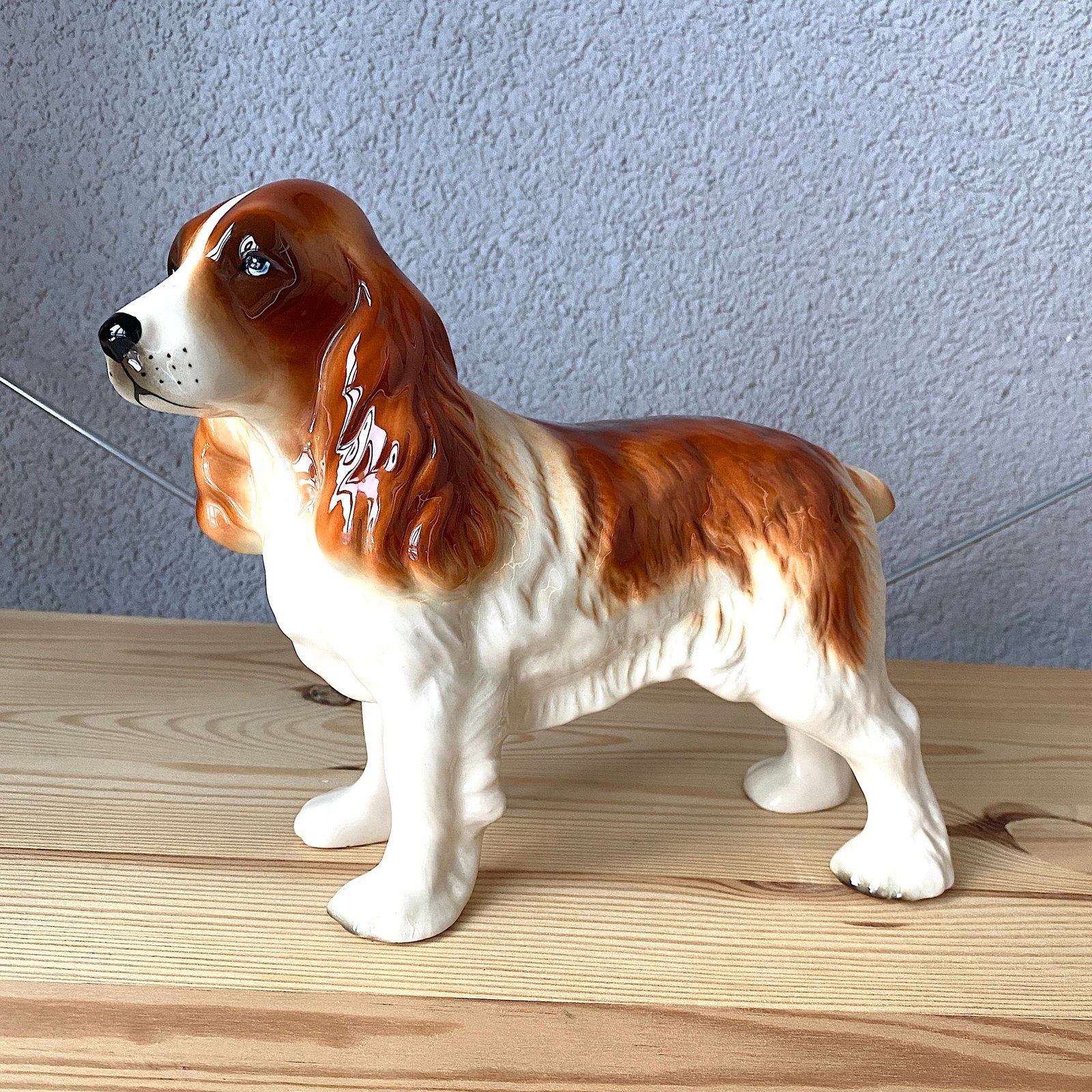 Porcelain dog Statue