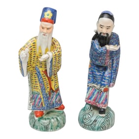 Pair of Colorful Chinese Porcelain Gentlemen Scholars 19th Century
