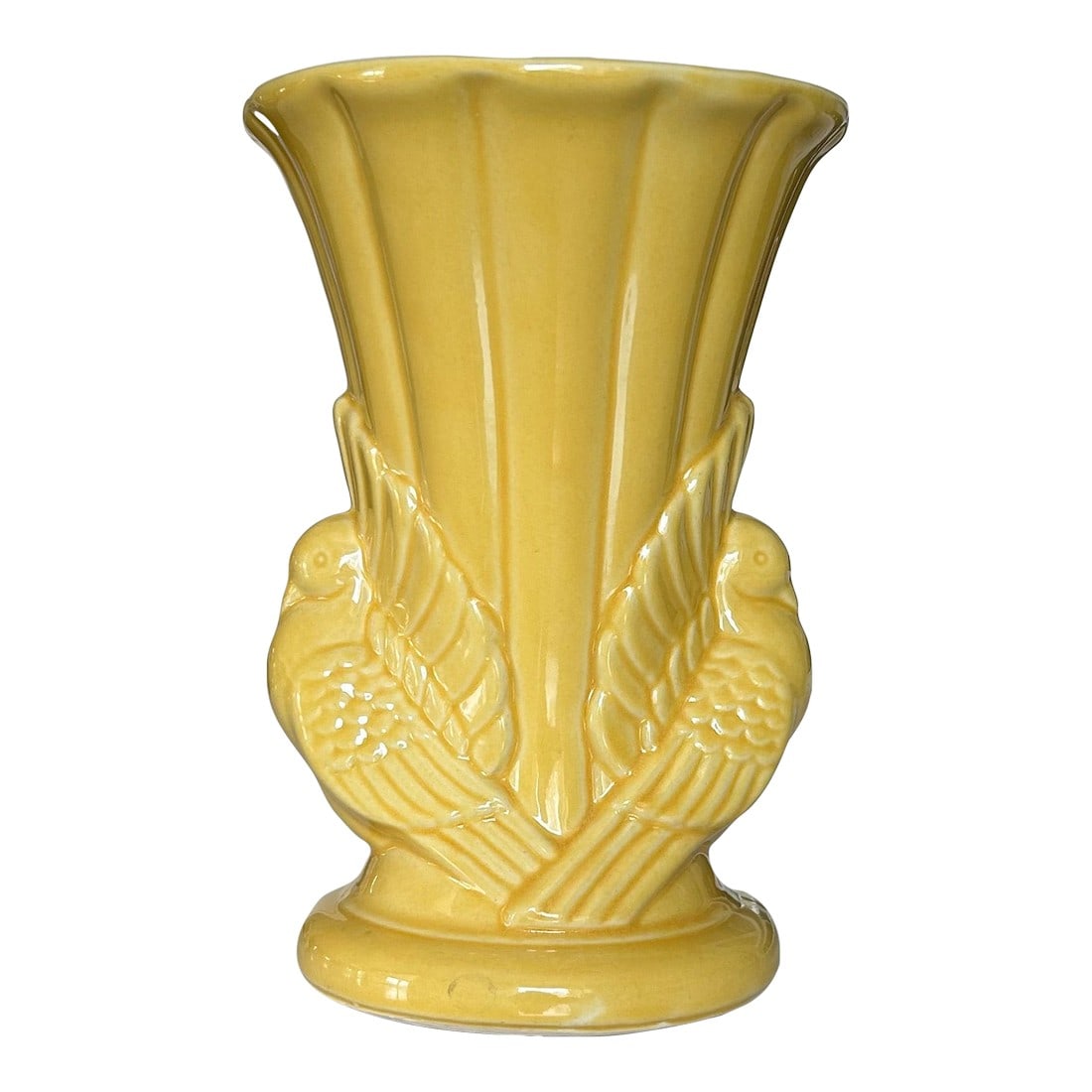 Vintage 1940s Shawnee Usa Pottery Yellow Fluted Double Dove Vase: Vintage 1940s Shawnee USA Pottery Height: 829 Yellow Fluted Double Dove Vase - McCoy-Style California Majolica Art Deco Ceramic Add a touch of vintage charm to your space with this rare Shawnee Potter