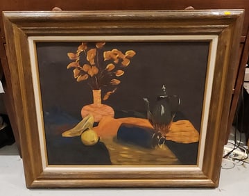 Signed impressionist-style vintage mid-Century floral still life painting w/ captivating image
