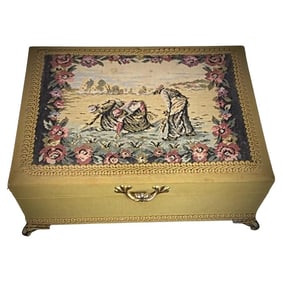 Charming Small Musical Box with Embroidered Decoration, Quadripod