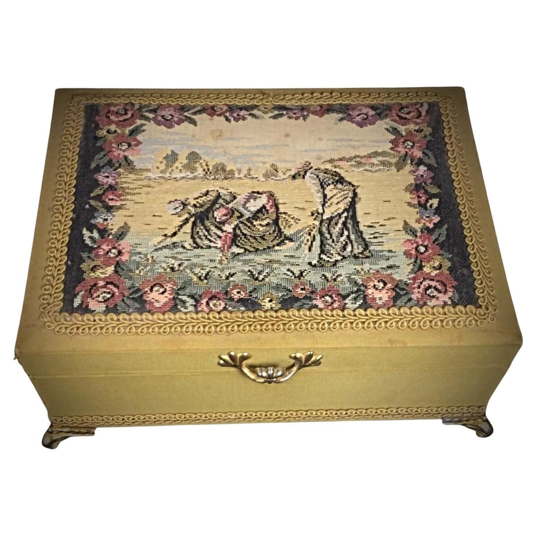 Charming Small Musical Box with Embroidered Decoration, Quadripod