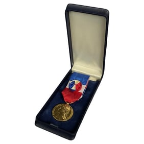 1999 Ministry of Labor Medal for J. Boving in Original Box